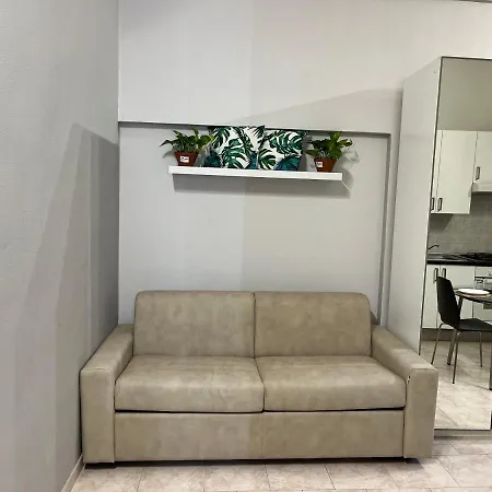 * Maciachini Apartment *-3