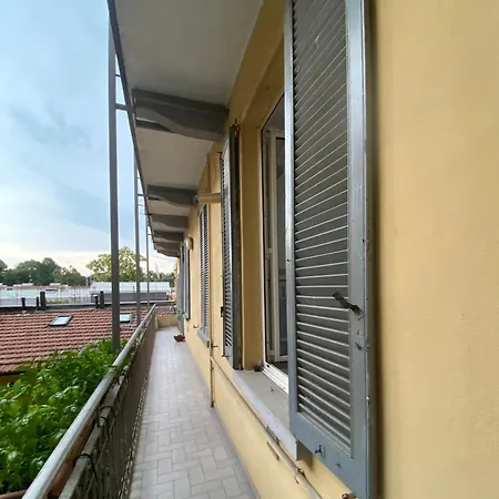 * Maciachini Apartment *-2